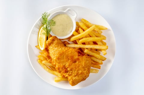 Fish Sandwich with tartar sauce